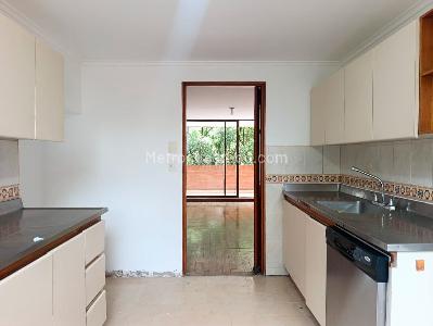 Apartamento de 3 alcobas en venta en Los Balsos, Medellín, 198 m² · foto 5 de 20