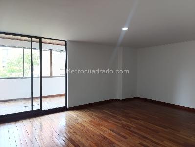 Apartamento de 3 alcobas en venta en Los Balsos, Medellín, 198 m² · foto 9 de 20