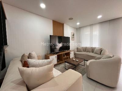 Casa de 3 alcobas en arriendo en Envigado, Envigado, 168 m² · foto 3 de 20