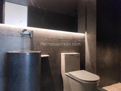 Apartamento de 3 alcobas en venta en El Poblado, Medellín, 195 m² · foto 18 de 20