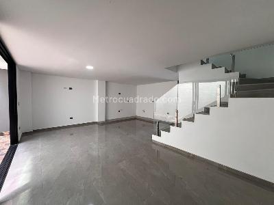 Casa de 5 alcobas en venta en Rionegro, Rionegro, 230 m² · foto 2 de 18