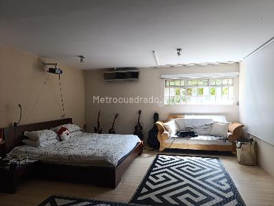 Casa de 4 alcobas en venta en El Poblado, Medellín, 1200 m² · foto 10 de 18