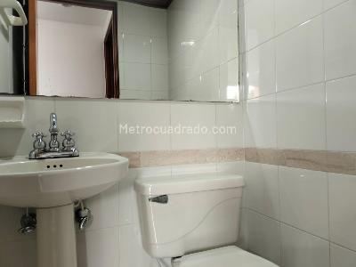 Apartamento de 1 alcoba en arriendo en Patio Bonito, Medellín, 58 m² · foto 10 de 10