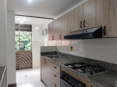 Apartamento de 1 alcoba en arriendo en Patio Bonito, Medellín, 58 m² · foto 6 de 10