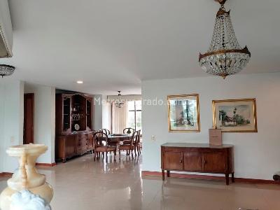 Apartamento de 3 alcobas en venta en Los Balsos, Medellín, 173 m² · foto 3 de 15