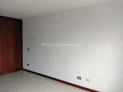 Apartamento en venta en El Poblado, Medellín · foto 11 de 19