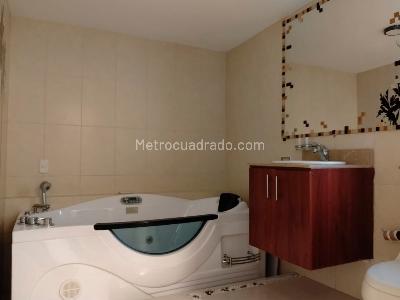 Apartamento en venta en El Poblado, Medellín · foto 18 de 19