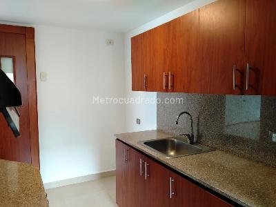 Apartamento en venta en El Poblado, Medellín · foto 8 de 19