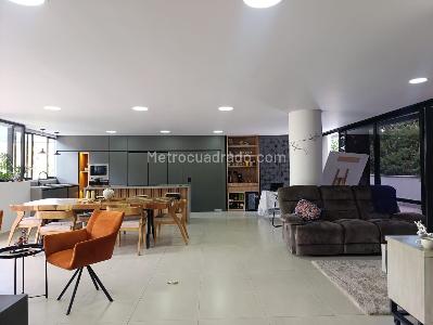 Apartamento en venta en El Poblado, Medellín · foto 2 de 19