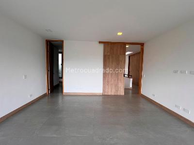 Casa de 3 alcobas en venta en Rionegro, Rionegro, 326 m² · foto 9 de 17