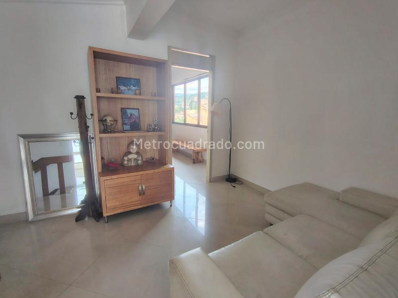 Apartamento Amoblado de 4 Alcobas en El Poblado - 9