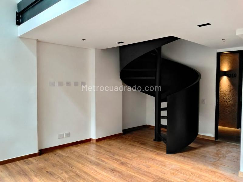 1BR Apartment in El Poblado with Balcony