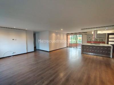 Apartamento de 3 alcobas en venta en El Poblado, Medellín, 150 m² · foto 5 de 18