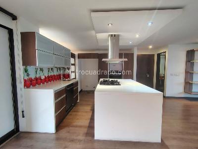 Apartamento de 3 alcobas en venta en El Poblado, Medellín, 150 m² · foto 9 de 18