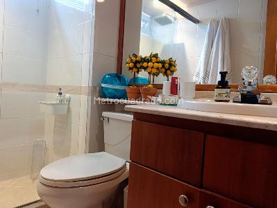 Apartamento de 3 alcobas en venta en El Poblado, Medellín, 165 m² · foto 18 de 18