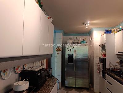 Apartamento de 3 alcobas en venta en El Poblado, Medellín, 165 m² · foto 8 de 18