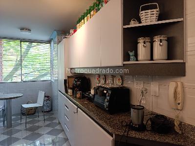 Apartamento de 3 alcobas en venta en El Poblado, Medellín, 165 m² · foto 9 de 18