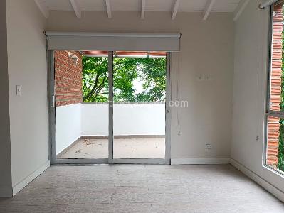 Apartamento de 3 alcobas en venta en El Poblado, Medellín, 220 m² · foto 12 de 19