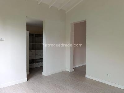 Apartamento de 3 alcobas en venta en El Poblado, Medellín, 220 m² · foto 13 de 19