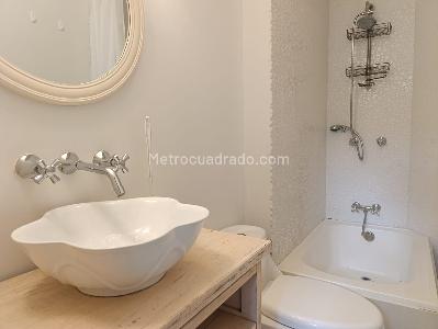 Apartamento de 3 alcobas en venta en El Poblado, Medellín, 220 m² · foto 17 de 19