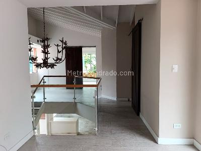 Apartamento de 3 alcobas en venta en El Poblado, Medellín, 220 m² · foto 8 de 19