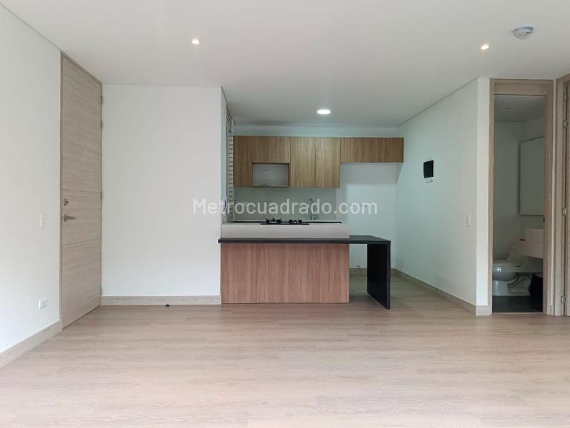 1BR Studio Apartment with Terrace in El Poblado - 2