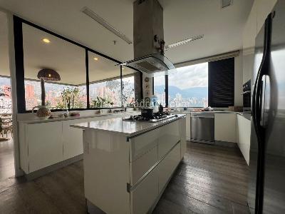 Apartamento en venta en El Poblado, Medellín · foto 5 de 19