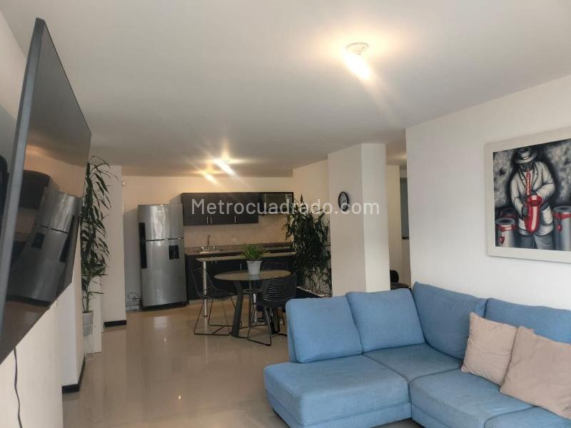 Furnished 3BR Apartment with Balcony and Covered Parking in El Poblado - 3