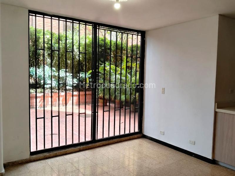 2BR Apartment with Terrace in El Poblado - 3