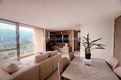 Apartamento en venta en Itagui, Itagüí · foto 2 de 15