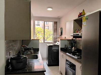 Apartamento de 3 alcobas en venta en El Poblado, Medellín, 106 m² · foto 7 de 19