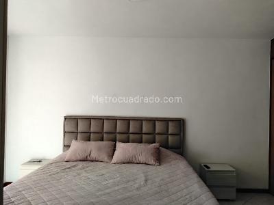 Apartamento de 3 alcobas en venta en El Poblado, Medellín, 106 m² · foto 9 de 19