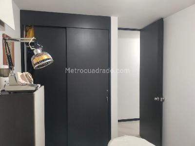 Apartamento de 3 alcobas en venta en El Poblado, Medellín, 92 m² · foto 14 de 16