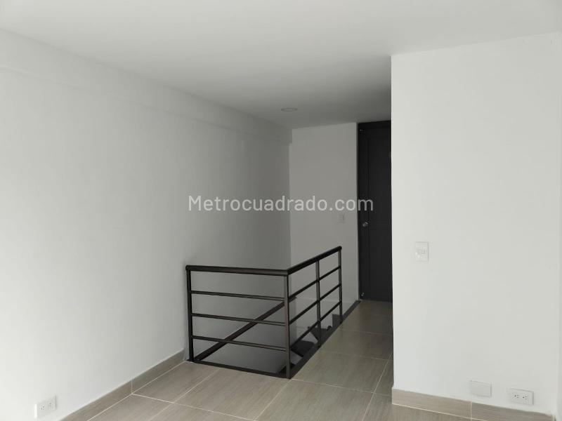 Apartamento de 3 Alcobas en El Poblado (2 Niveles) - 3