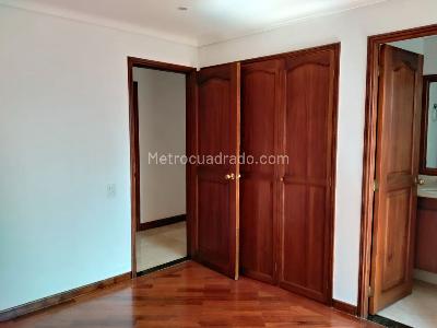 Apartamento de 3 alcobas en venta en El Poblado, Medellín, 185 m² · foto 14 de 19