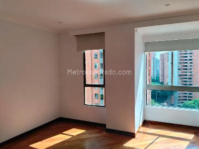 Apartamento de 3 alcobas en venta en El Poblado, Medellín, 185 m² · foto 15 de 19
