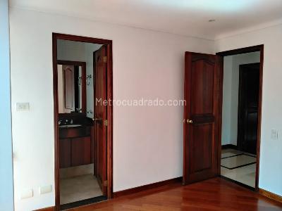 Apartamento de 3 alcobas en venta en El Poblado, Medellín, 185 m² · foto 16 de 19