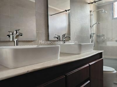 Apartamento de 3 alcobas en venta en El Poblado, Medellín, 185 m² · foto 17 de 19