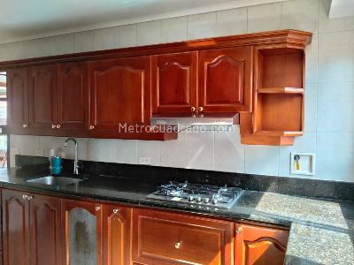 Apartamento de 3 alcobas en venta en El Poblado, Medellín, 185 m² · foto 7 de 19