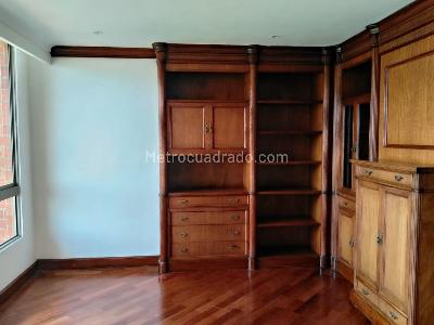 Apartamento de 3 alcobas en venta en El Poblado, Medellín, 185 m² · foto 9 de 19