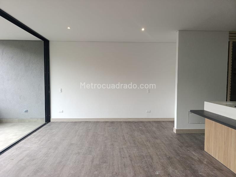 1BR Studio Apartment with Terrace in El Poblado - 2