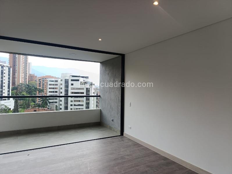 1BR Studio Apartment with Terrace in El Poblado - 4