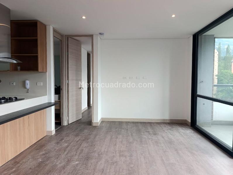 1BR Studio Apartment with Terrace in El Poblado - 5