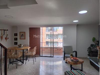 Apartamento en venta en Envigado, Envigado · foto 2 de 18