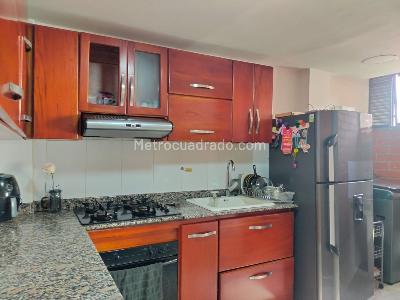 Apartamento en venta en Envigado, Envigado · foto 7 de 18
