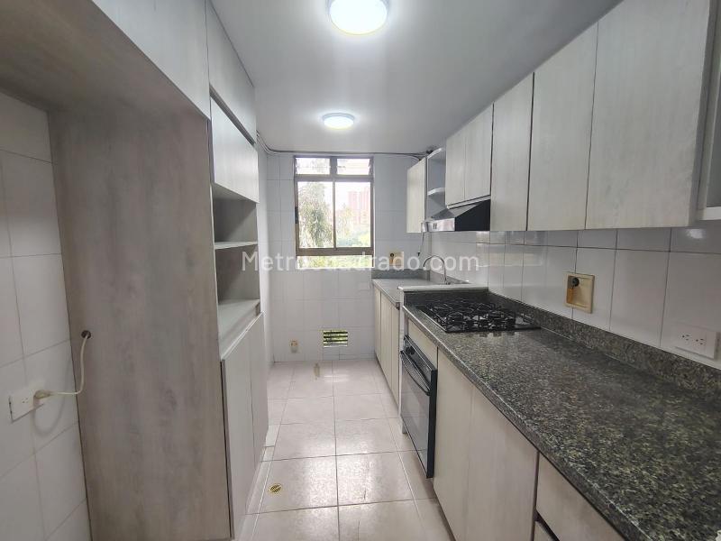 Apartamento de 2 Alcobas en Conjunto Cerrado en El Poblado - 7