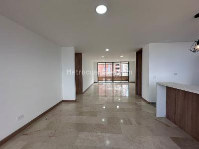 Apartamento de 3 alcobas en arriendo en El Poblado, Medellín, 160 m² · foto 3 de 20