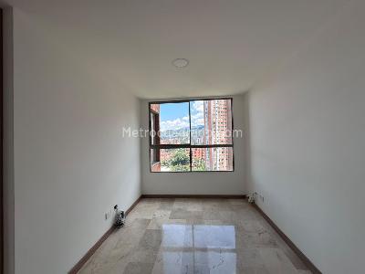 Apartamento de 3 alcobas en arriendo en El Poblado, Medellín, 160 m² · foto 4 de 20