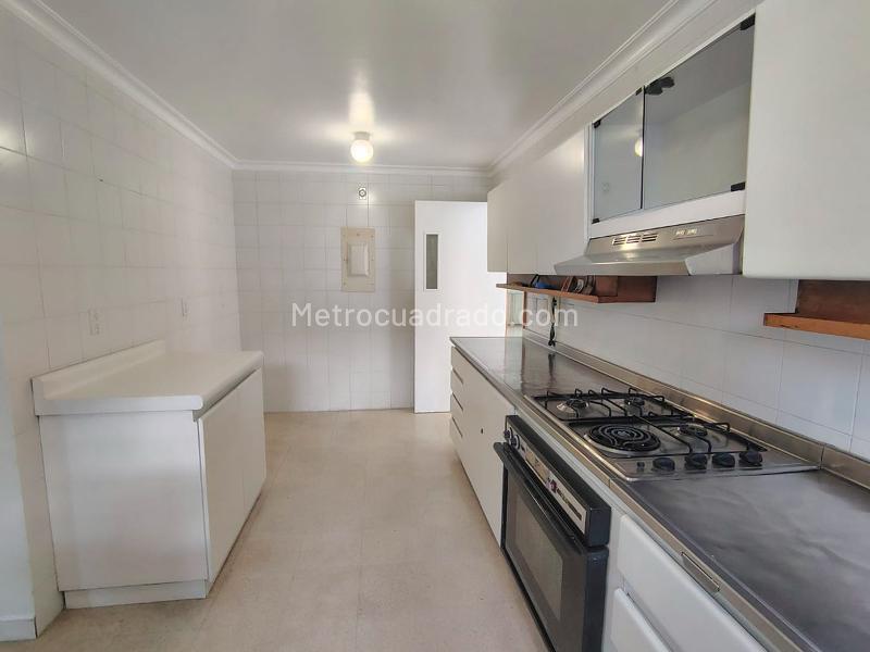 Elegant 3BR Apartment with Amenities in El Poblado - 5