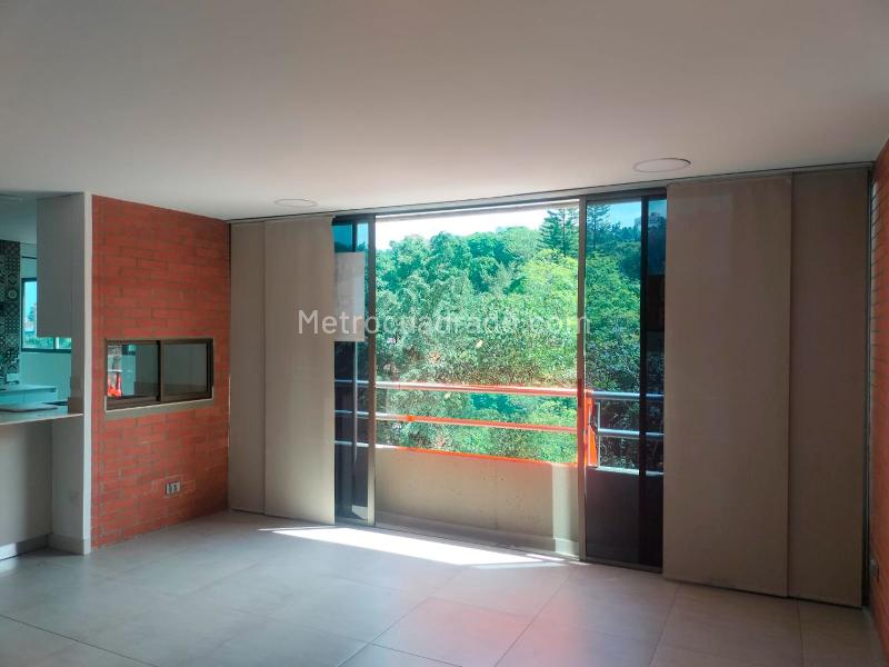 Modern 2BR Apartment in El Poblado - 2